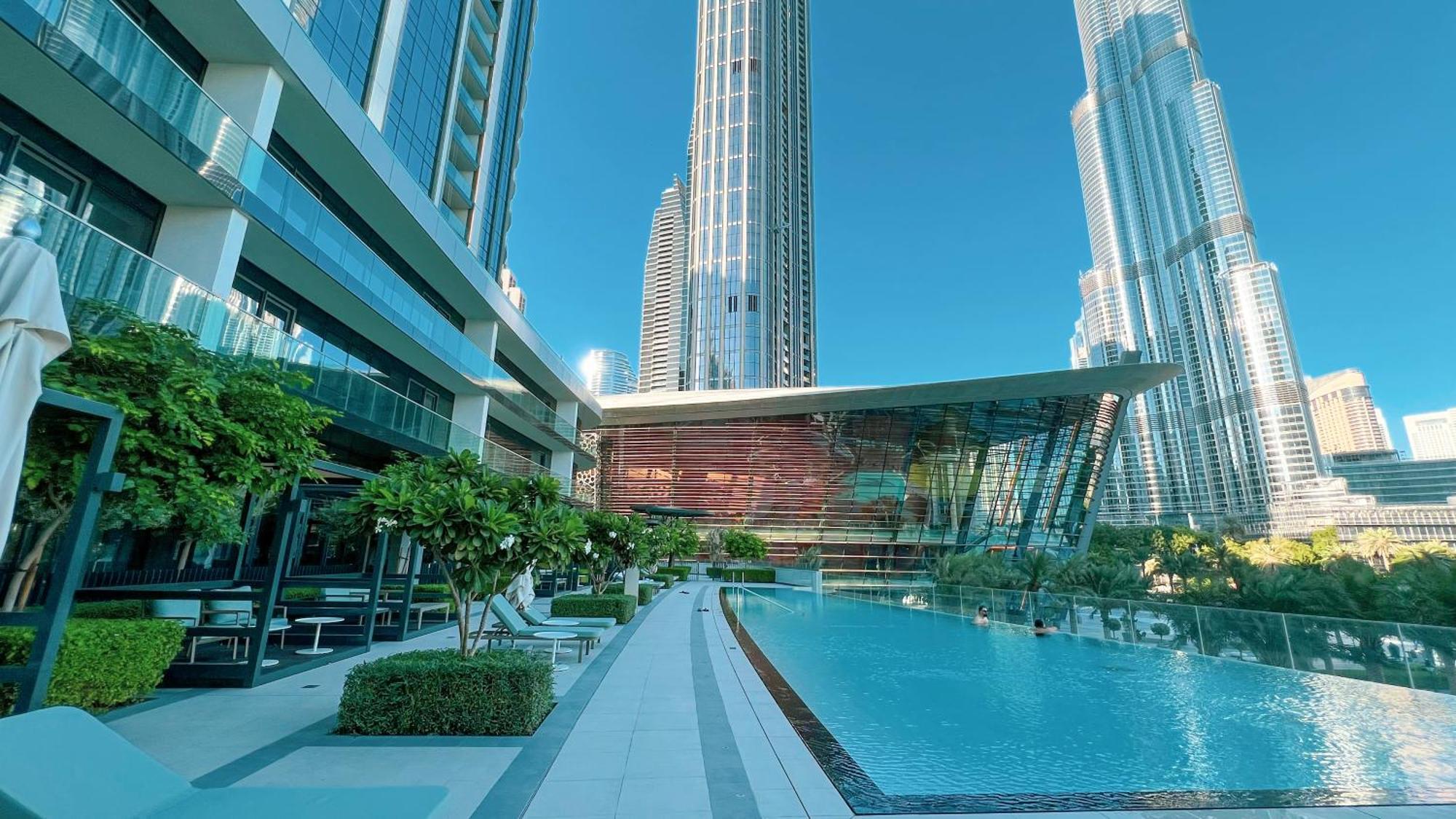 Apartment View In With Full Burj Khalifa, Fountains, Park View, Next To Mall And Opera